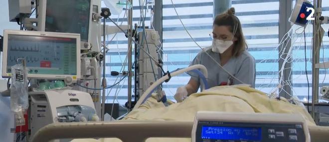 Coronavirus: Va-t-il falloir trier les patients en fonction de l'âge dans les hôpitaux de l'Ile-de-France ? Les plus hauts responsables médicaux tirent la sonnette d'alarme! - VIDEO