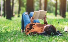 Campus: les jeunes lisent de moins en moins en France selon une étude !