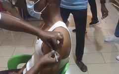 Les centres de vaccination covid pris d'assaut à Brazzaville