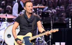 Bruce Springsteen dévoile une version surprise de "Purple Rain" de Prince