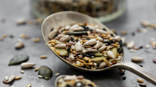 5 super graines que vous devriez manger tous les jours