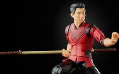 Hasbro révèle ses premiers produits dérivés de Shang-Chi