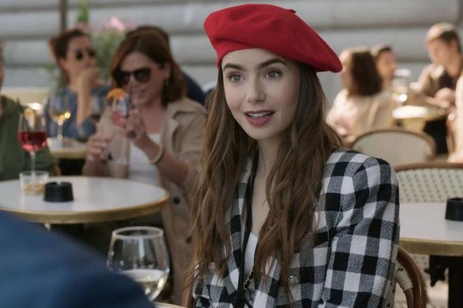 "Emily in Paris" : Netflix annonce une deuxième saison pour la série