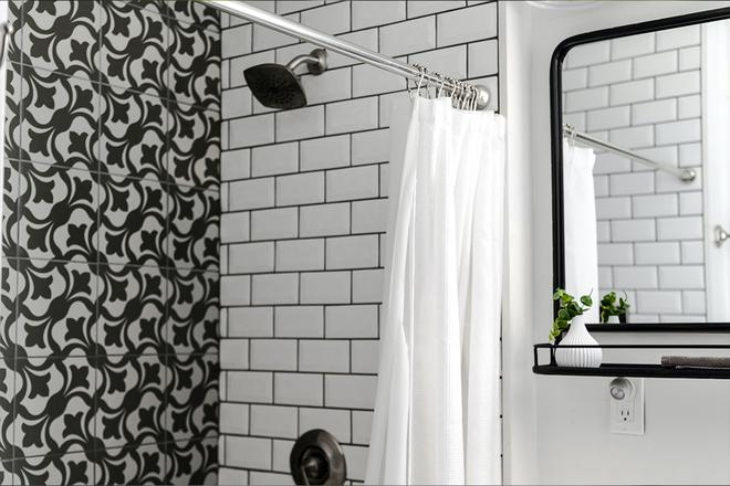 Astuces : Les meilleures techniques pour nettoyer vos joints de douche
