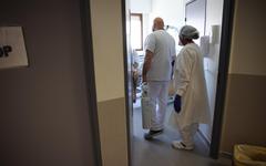 Covid-19 en France : 271 nouveaux décès ces dernières 24 heures, 5675 patients en soins critiques