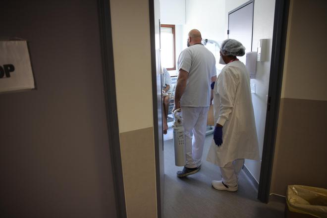 Covid-19 en France : 113 nouveaux décès, stabilisation à l’hôpital