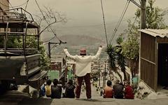 Don Toliver s’envole en Colombie avec Kali Uchis pour le clip de “What You Need”