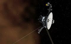 Voyager 1 détecte « le bourdonnement persistant du gaz interstellaire »