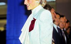 Interview de Lady Di en 1995 : le journaliste de la BBC Martin Bashir, s'excuse