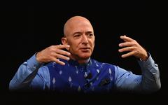 Le milliardaire Jeff Bezos, fondateur d'Amazon, participera au 1er voyage de tourisme spatial de Blue Origin le 20 juillet prochain - VIDEO