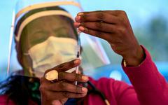 Virus: l'Afrique du Sud "techniquement" dans une 3e vague