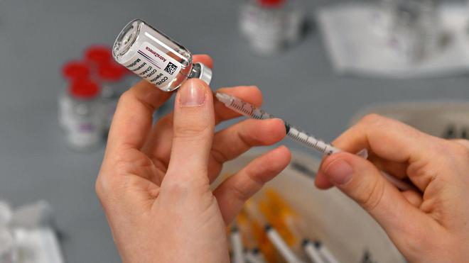 Vaccin AstraZeneca: un responsable de l’Agence européenne des médicaments veut l’abandonner