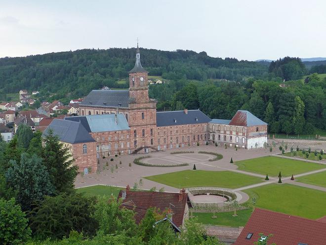 Moyenmoutier – Concert avec Grand Large dans le jardin de l’Abbaye