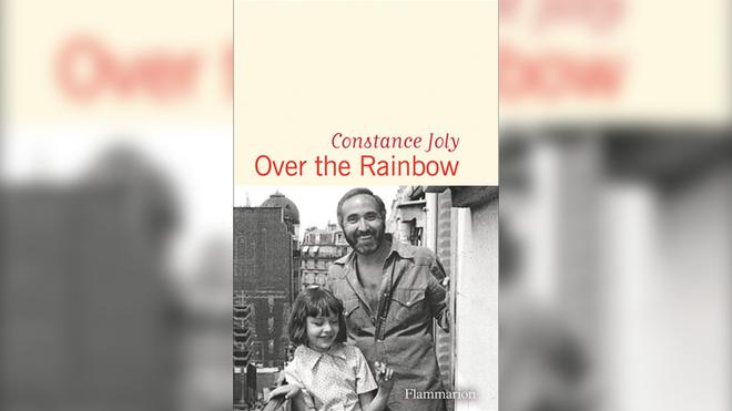 Constance Joly reçoit le prix Orange du livre pour « Over the rainbow »